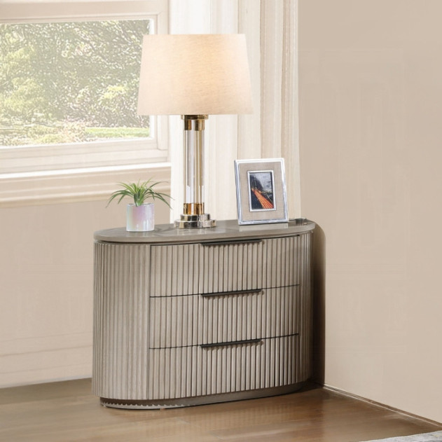 BD05432Q Queen Bed Light Oak Leanna Collection Contemporary Style By Acme Furniture