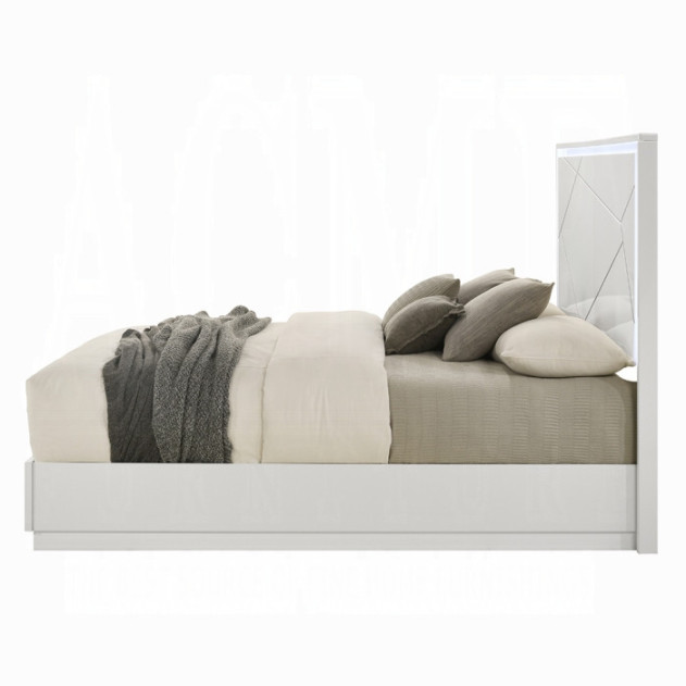 BD05882Q 5Pc Queen Bedroom Set White & Silver High Gloss Transitional Style Esther Collection By Acme Furniture