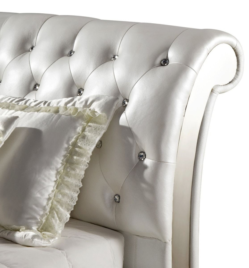 B6275 Leather Bed with 2 nightstands In Queen Size Contemporary Style by American Eagle Furniture