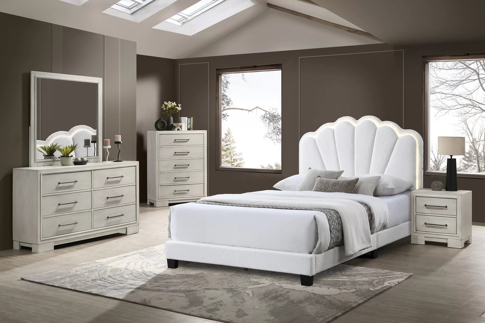 F9663Q 5PC Pack Queen Bed set Antique White By Poundex