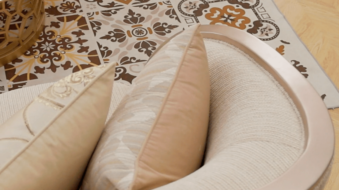 HD-7005 Victorian Sofa & Loveseat Set | Homey Design
