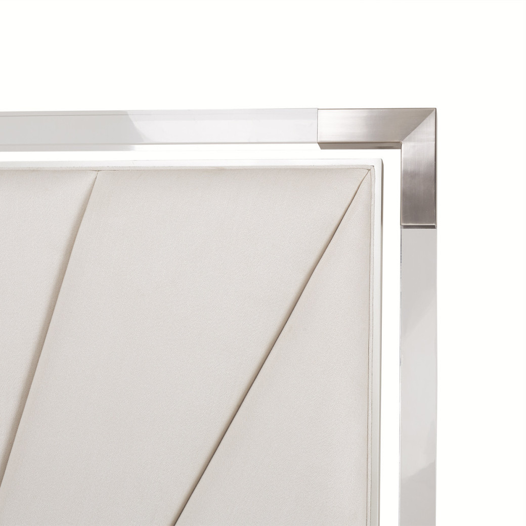 Penthouse Queen Tall Panel Bed in Ash Gray by Michael Amini NF9033000QN3T-130